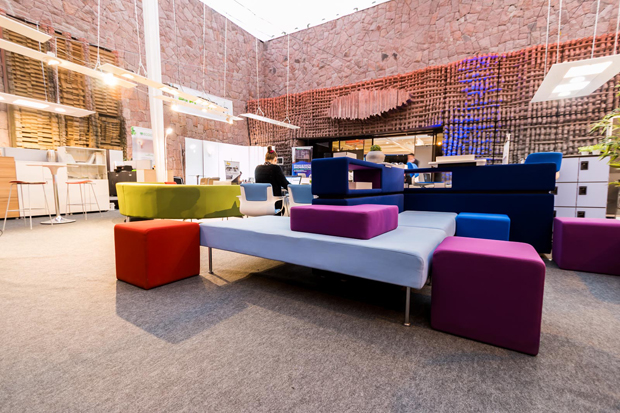 En 100Showrooms 2014 Diseño y color para oficinas