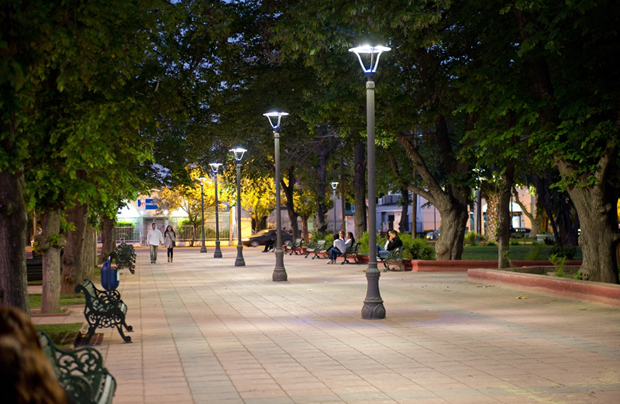 Luminarias para paseos peatonales, plazas y parques