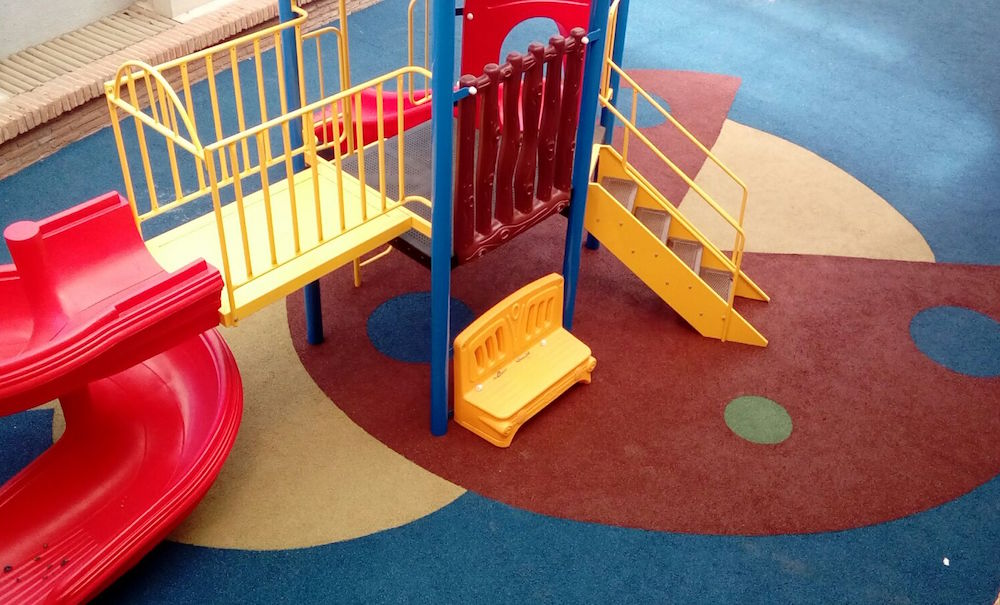Sistema de pavimentos para Playground Colegio St Margaret de Con-Con