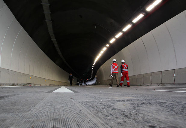 Túnel Vivaceta primero en Costanera Norte con iluminación LED